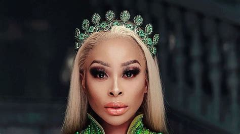 Der Khanyi Mbau: Glamour & Gossip-Abend - Ein Einblick in die Welt von Südafrikas glamouröstem Export!